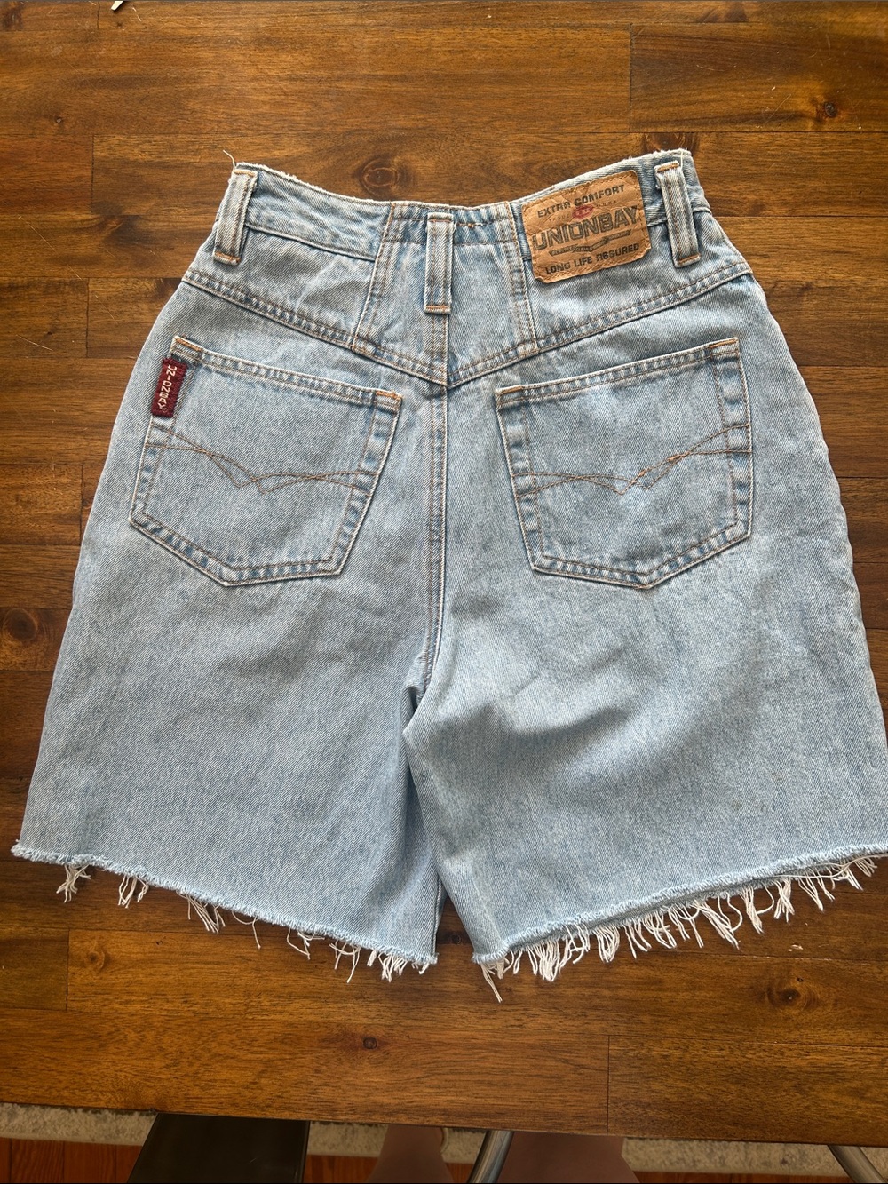 Vintage UNIONBAY 90s Light Blue Denim Cutoff Bermuda Dad Shorts Womens Small - Picture 2 of 8